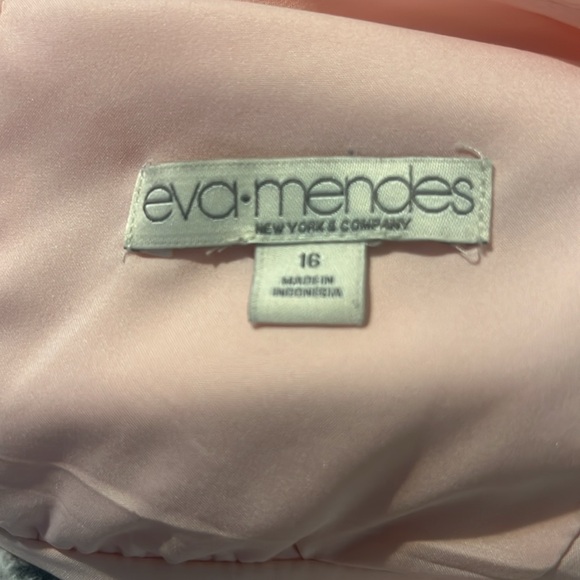 Party dress - Picture 6 of 8